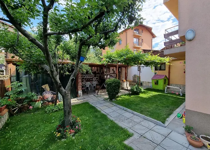 Kaloyanova House 3* 반스코